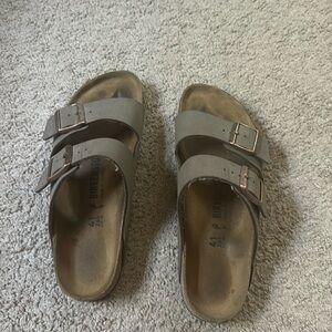 Size 41 Birkenstocks, worn 4-5 times and no tears or breaks